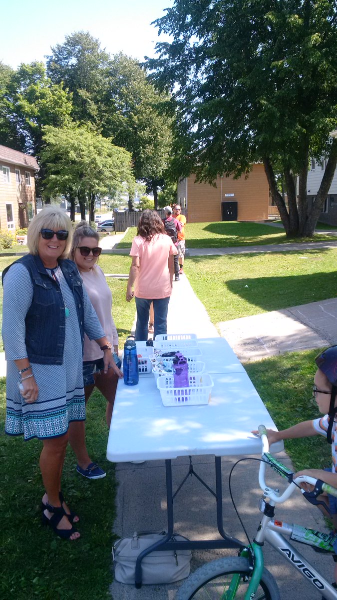 SJPF_CRU's tweet image. Cash in your Courtenay Bay Bucks at Nevins Lane #SaintAwesome #SocialDevelopement #WearYourHelmet #CommunityPolicing
