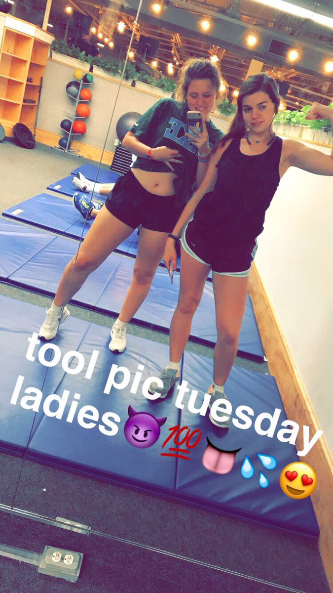 claire_marcelle's tweet photo. happy birthday to my ex-gym partner๐ฉ i love u lots bailey! i'll come get some sushi soon:) #dislocatedshoulders #noiceforyou https://t.co/kuyG0ghOPL