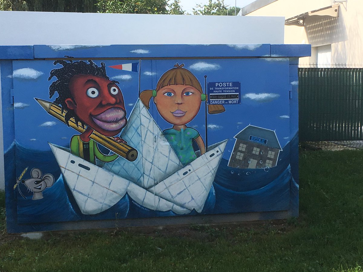 Aizenay_ville's tweet photo. @Aizenay_ville, @enedis_pdl et @SyDEV_85 embellissent les transformateurs en faisant appel à l'artiste Manou et des Jeunes de l'Antenne. https://t.co/FVHukkSe1F