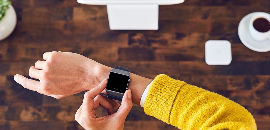 coderewind's tweet photo. Fitbit Ionic Smartwatch Unveiled to Compete with Apple Watch - https://t.co/x4C1jsguJd https://t.co/YBS1sdHR9o