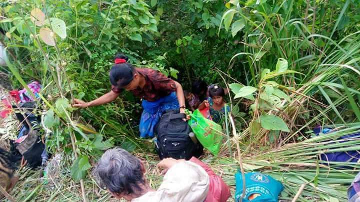 zart90005's tweet photo. Rakhine buddhist people leave their native village from Maungtaw and butitaung  because of attack; kill by extremist bengalis terrorist. https://t.co/Z469AtO9xU