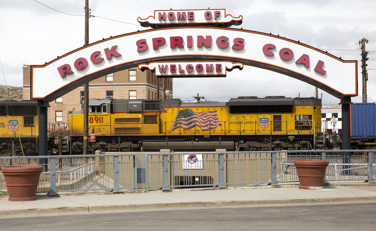 visitwyoming's tweet photo. From roundhouses + rail yards to the Museum of the Mountain man, check out the #SaltToStone itinerary here: https://t.co/pzrCWTaVvM #ThatsWY https://t.co/W3xrVAdqYe