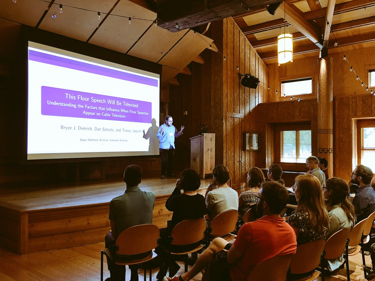 Poli Informatics tweet media