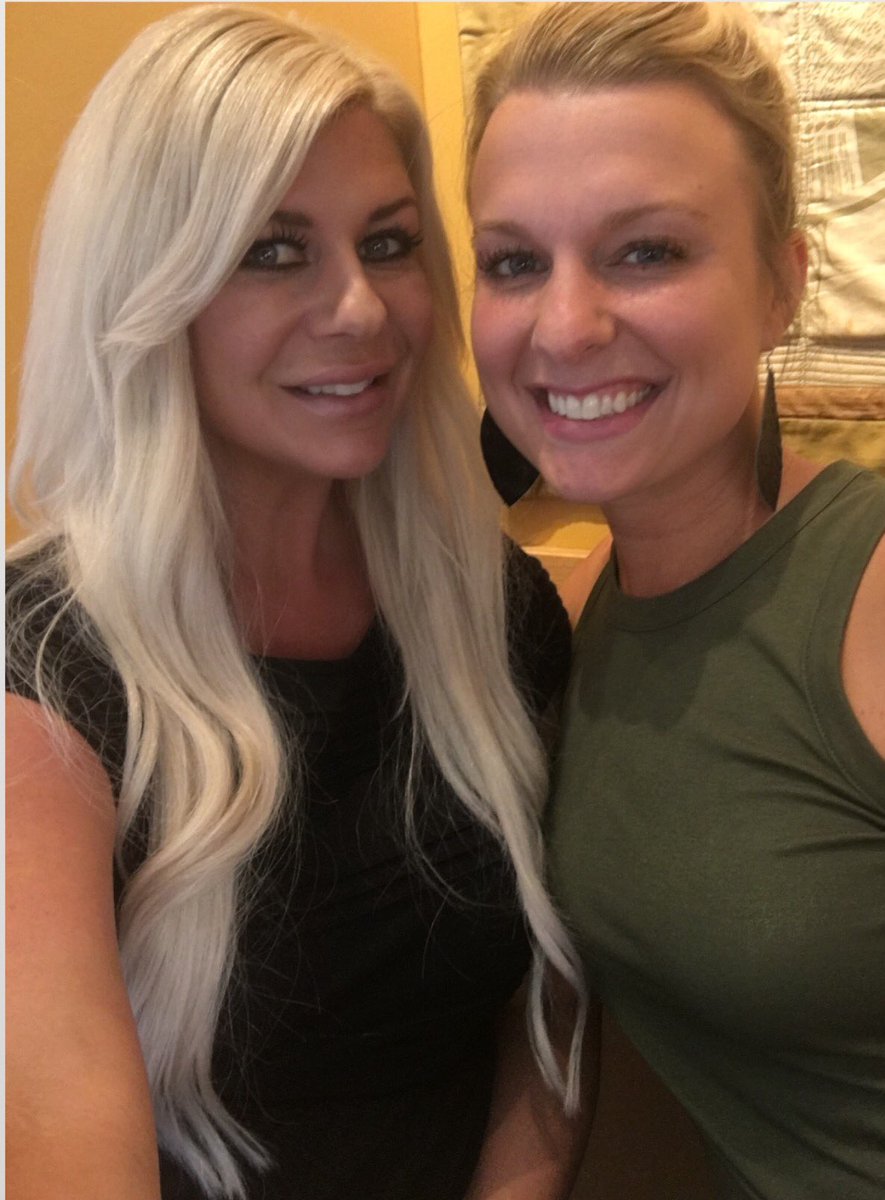 ShannonLazovski's tweet photo. Social media consulting with this beauty today! Getting her #instagram and #twitter up and running!!! #beauty #MichiganStylist https://t.co/BIgsojmy8o