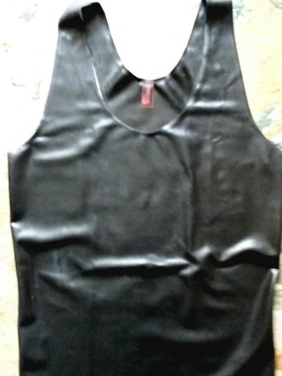 fextish's tweet image. Débardeur Latex épais zpr.io/PWbT8 #fextish