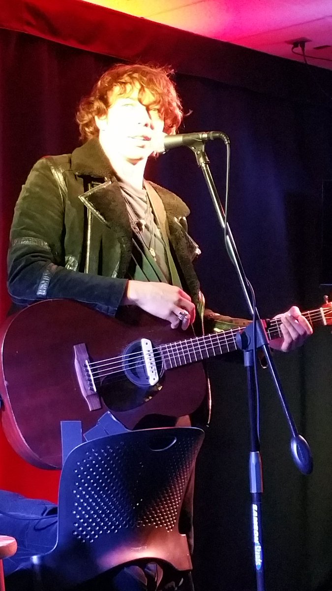 ElDiablo1065's tweet photo. @1065TheEnd @BarnsCourtney killing it on our @BedlamVodka sound stage! #bedlamsoundstage https://t.co/63pTovIHFr