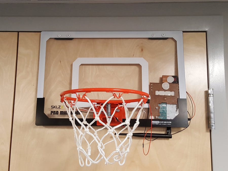 arduino's tweet image. Challenge your colleagues with a connected hoop that keeps score using the @Sigfox network: bit.ly/2xKa4CI