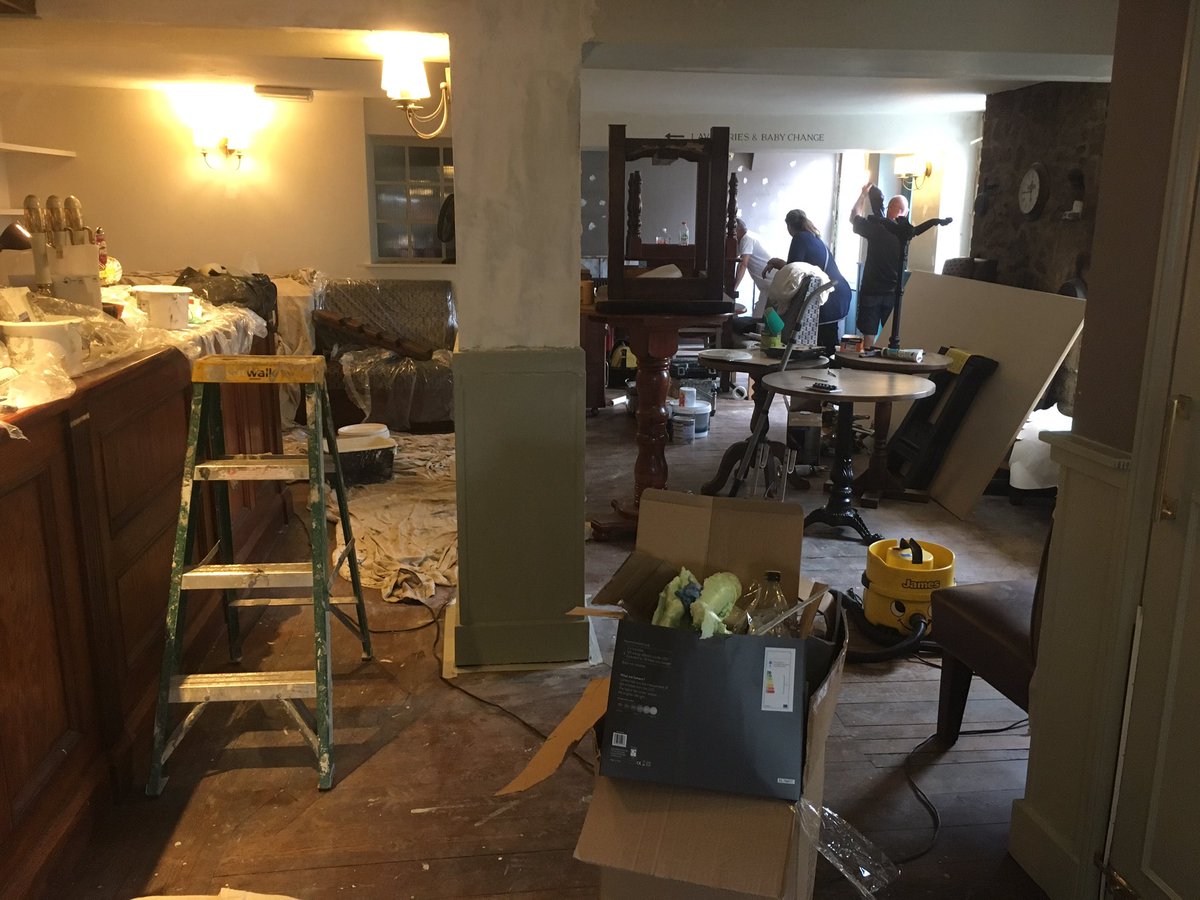 ButchersArmsOX3's tweet photo. Day One of the refurb nearly over. Good progress made... I think.... ๐ฌ #wheresmypubgone #backonThursday https://t.co/DfQZK1aydj