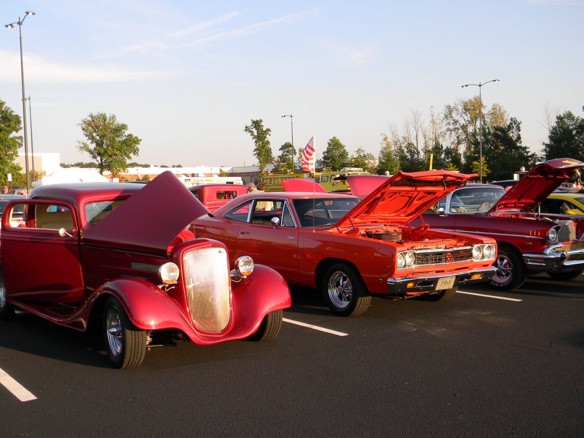 pentacareerctr's tweet photo. Car enthusiasts ..... Mark your calendar, Penta's Cruise-In is scheduled for Wed. Sept. 27 from 5 to 8 pm. https://t.co/7VfAosni58