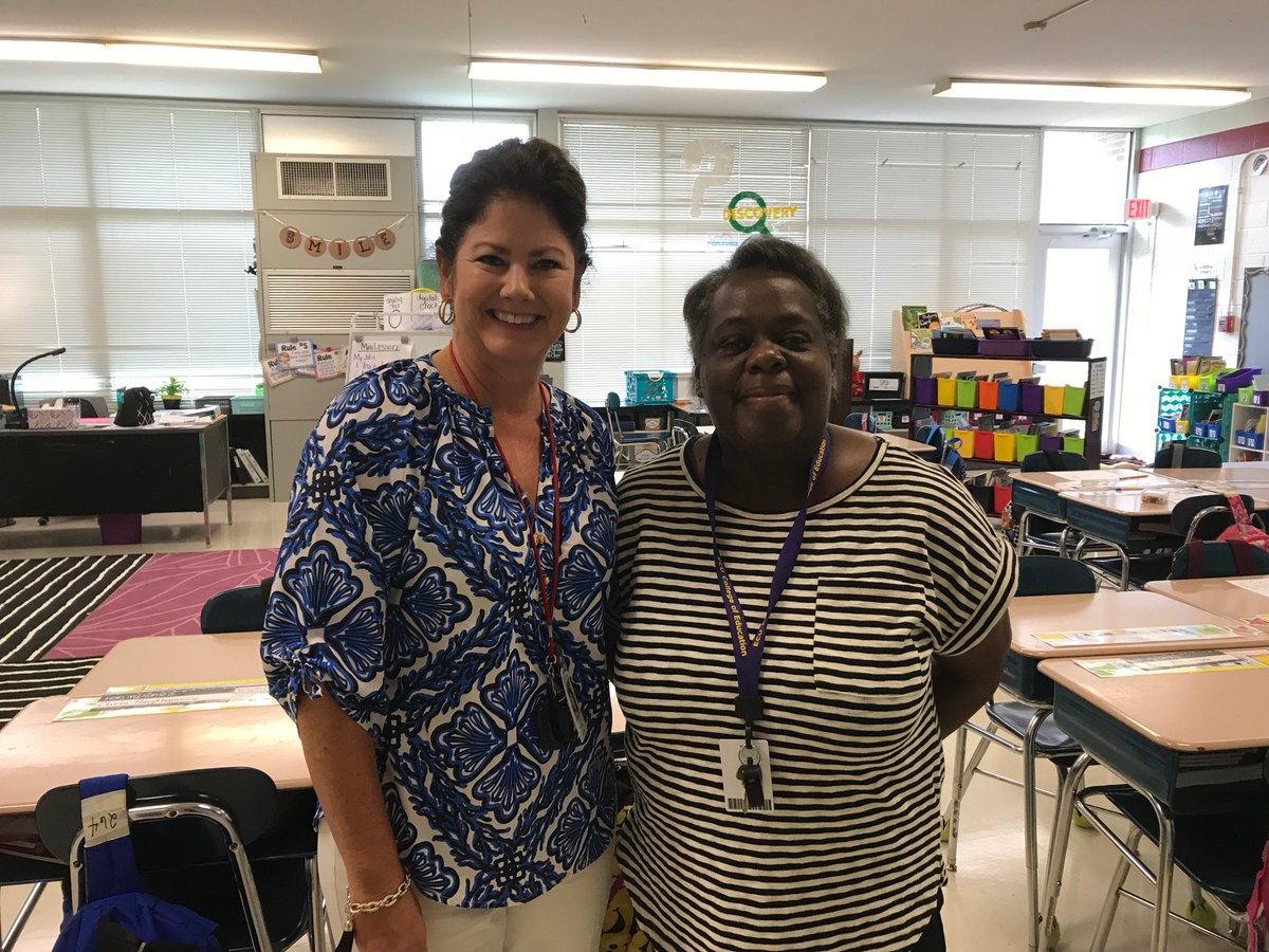GastonSchoolsHR's tweet photo. Catawba Heights welcomes Ms. Hawkins, Ms. Ritchie, and Ms. Marlowe! We are thrilled you are part of our GCS Family!
#GCSHR
#FirstDayGaston https://t.co/poD0DNhQ6C