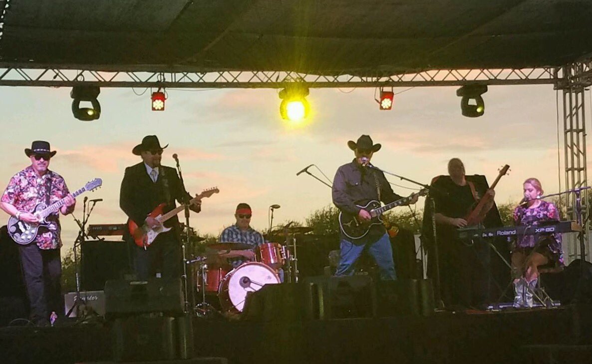 DrO2No's tweet photo. @SISDnews @DHRhealth @krgv @710KURV @monitornews @SharylandTimes @LisaO1474 Coming soon-the Renaissance Rockers Hurricane Harvey Relief Jam! https://t.co/fjxTBSweDl