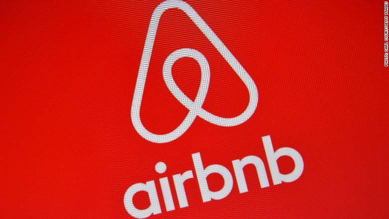 CNN's tweet image. Airbnb is extending its Hurricane Harvey 'free housing' program to help those displaced by the storm cnn.it/2xvnMtK