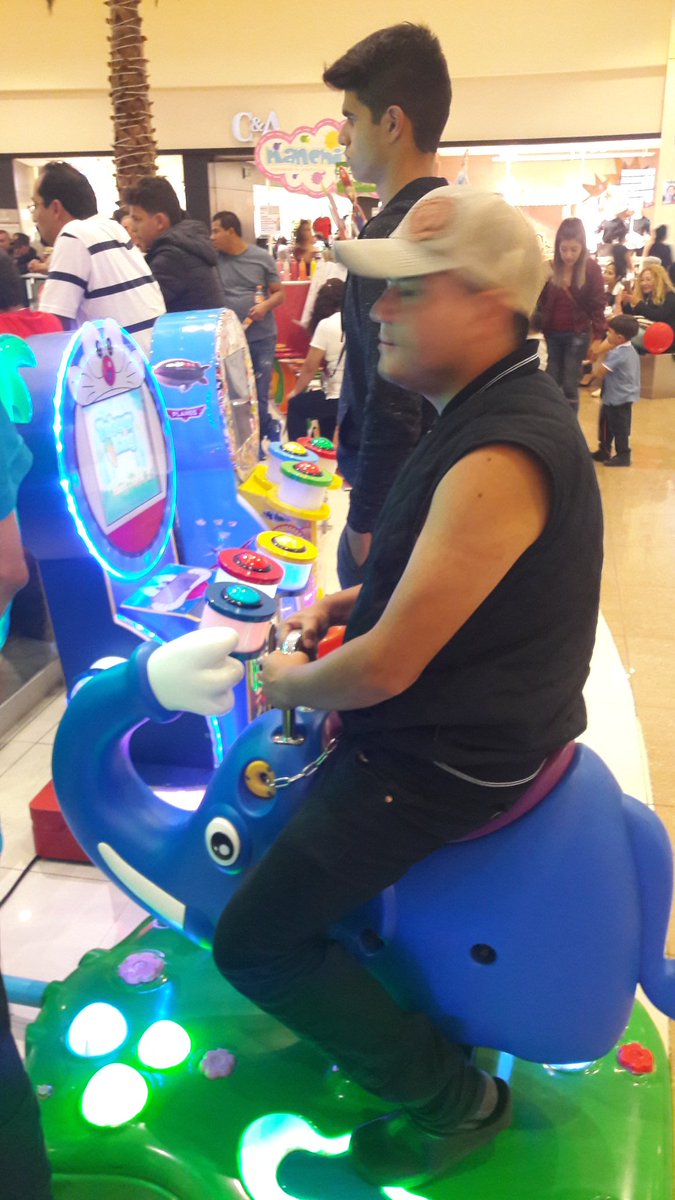 o5c4rin's tweet photo. No tuve infancia 😅😅😅 https://t.co/GuBNPZInii