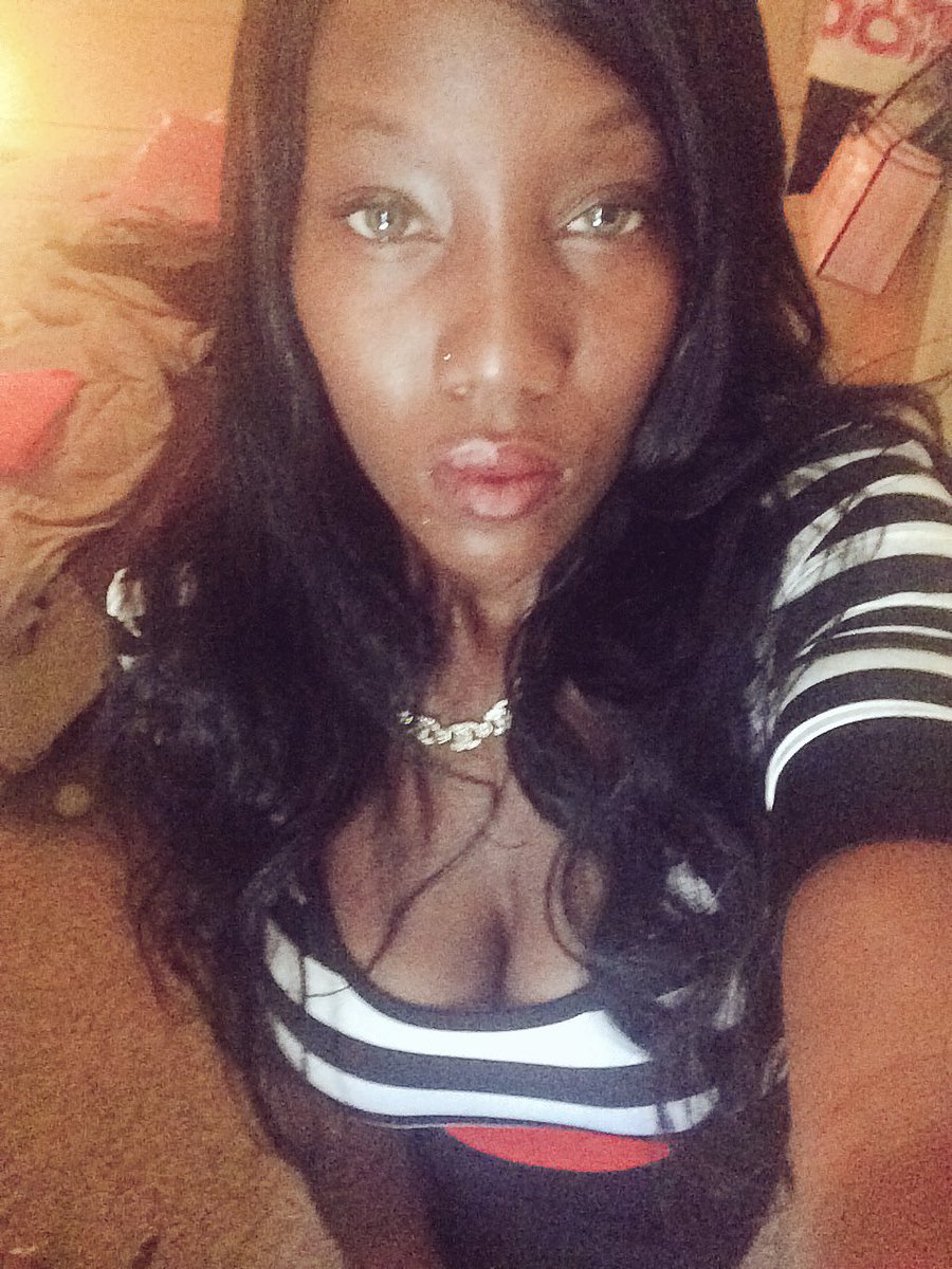 MistressRBankss's tweet photo. I offer cam & realtime servant sessions DM me for info yes yes absolutely #tribute is Required! #femdom #subowner #paypig #blackdomme #kik https://t.co/vZs7PAjdV7