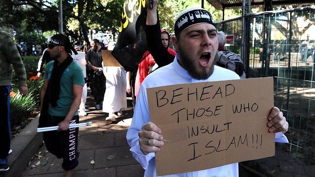 FreeSecular's tweet photo. هؤلاء جميعا لايمثلون الإسلام إنهم مخابرات لتشويه صورة دين الرحمة والتسامح!😂
Be sure all of them are not representing the religion of peace😂 https://t.co/8kLFULSFR3