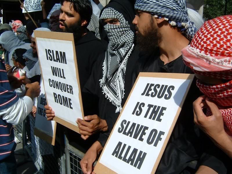 FreeSecular's tweet photo. هؤلاء جميعا لايمثلون الإسلام إنهم مخابرات لتشويه صورة دين الرحمة والتسامح!😂
Be sure all of them are not representing the religion of peace😂 https://t.co/8kLFULSFR3