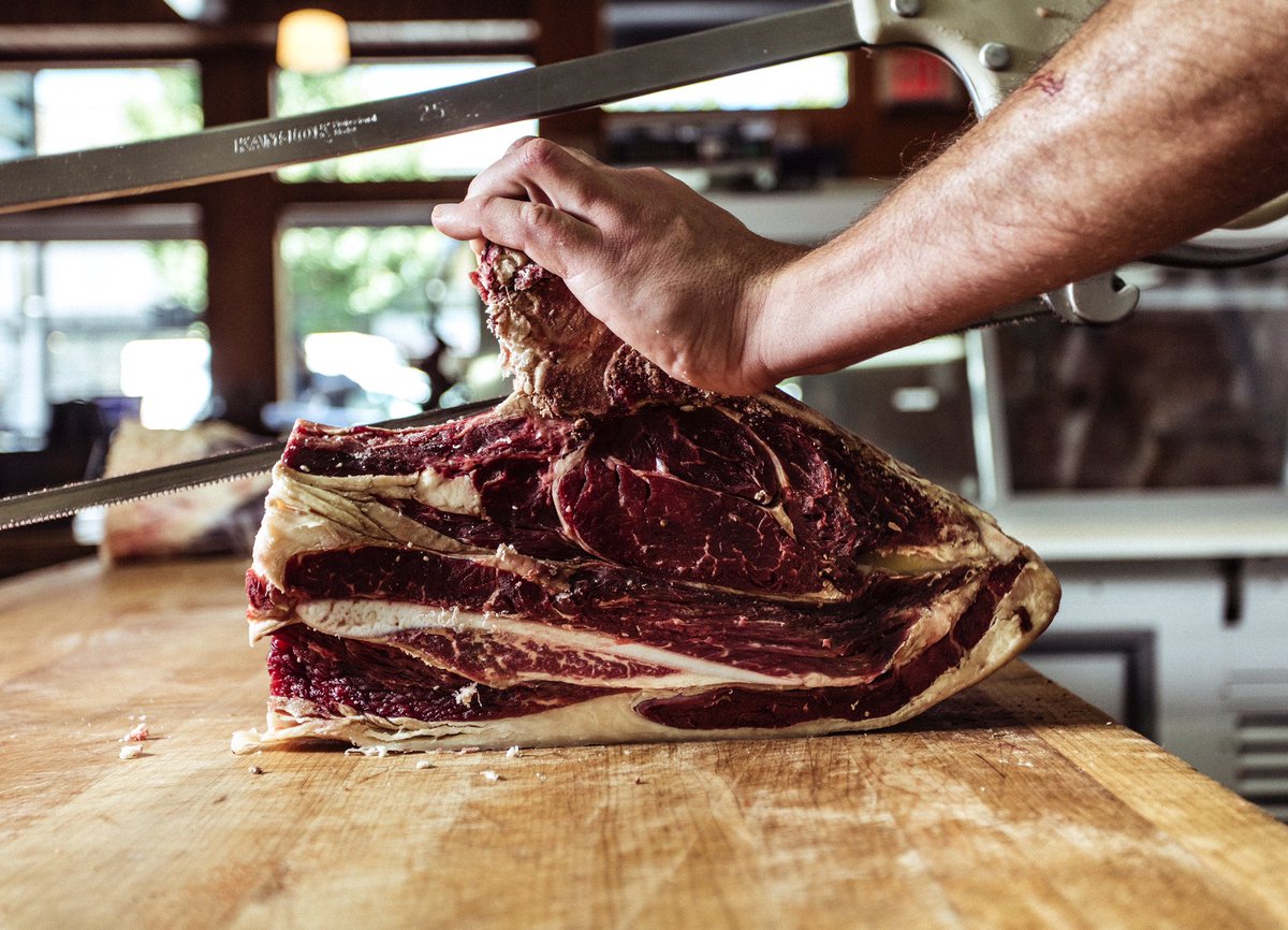 ThistleMeats's tweet photo. Freshly cut dry age ribeyes from @magruderranch + @FiveDotRanch now in the case #thistlemeats #petaluma #wholeanimalbutchery #eatreal #beef https://t.co/ZImPEyxo0y