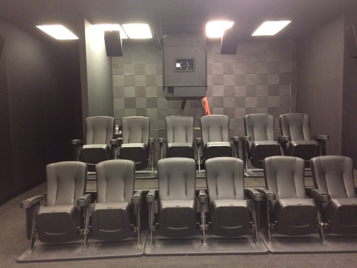 ymagis's tweet photo. #CinemaNext opens new offices in Dallas-Irving! A new, 5,382 sq. ft./550 m2 facility with @eclaircolorFR screening https://t.co/p77lOW4Azu https://t.co/rHegmziTRV