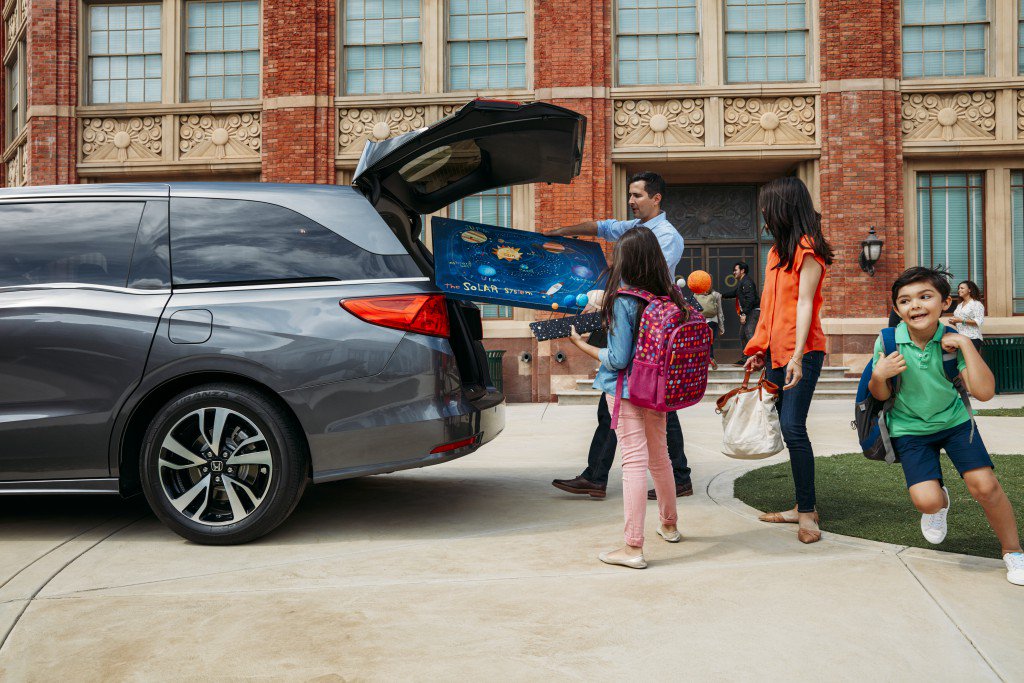 Savannah_Honda's tweet photo. The versatile 2018 #HondaOdyssey was called the Best Family Car in the World by Kelley Blue Book editors. https://t.co/zo0xq44iMP