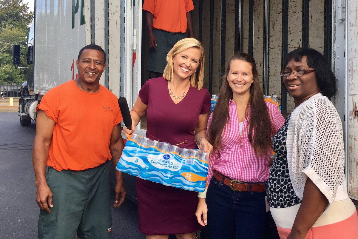 wsbtv's tweet photo. Thanks y'all -- #AtlantaCares is the TOP TREND in #Atlanta! Now the real work begins... Let's. Fill. This. Truck!!! https://t.co/Bbl3t0o8Sq https://t.co/WKw7t0BFfQ