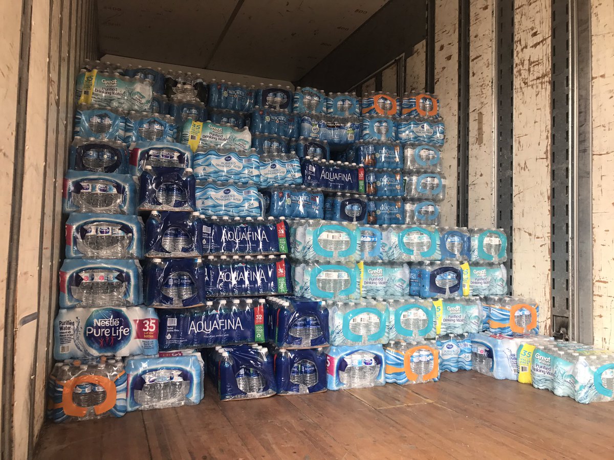 wsbtv's tweet photo. Thanks y'all -- #AtlantaCares is the TOP TREND in #Atlanta! Now the real work begins... Let's. Fill. This. Truck!!! https://t.co/Bbl3t0o8Sq https://t.co/WKw7t0BFfQ