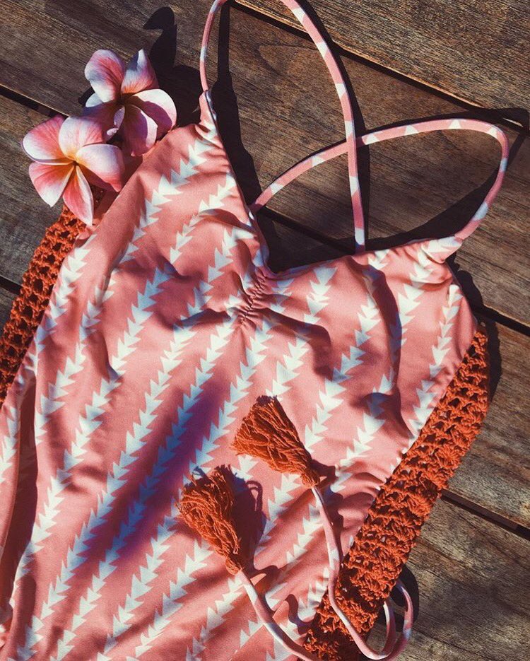 LOCALKINEKINI's tweet photo. just add a (posh) pua 🌺👅 local girls know what's up • lani one piece • https://t.co/DVdNMP88K6 https://t.co/x6z5ucmQgF
