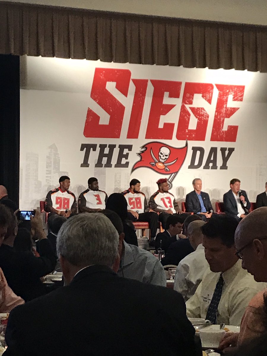 JIrvineSays's tweet photo. Back to Football forum with @StPeteChamber #attforbusiness #siegetheday #lifeatatt #attforthebucs #bizlife https://t.co/Q9tLNLUHid
