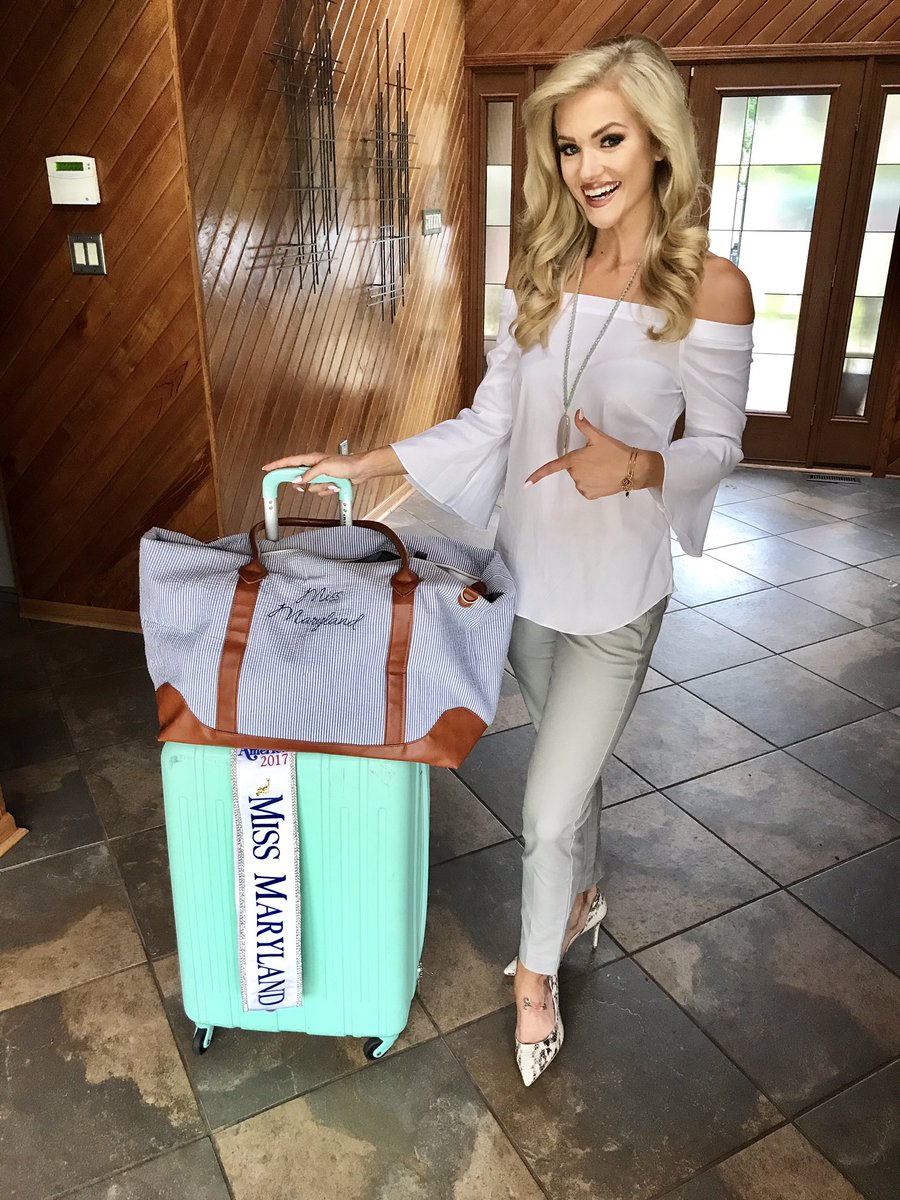 MissAmericaMD's tweet photo. Hitting the road to #AtlanticCity! #MissAmerica, here I come ❤️👑 #TeamMD #MISSMD https://t.co/pEdTyOV5qW