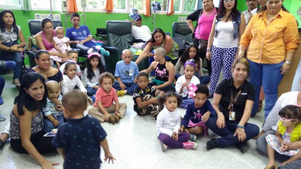 Fundación Merand visita al Hospital San Juan de Dios <a href="/estima_rrpp/">EstimaComunicaciones</a> - caracasvibra.com/web/eventos/fu…