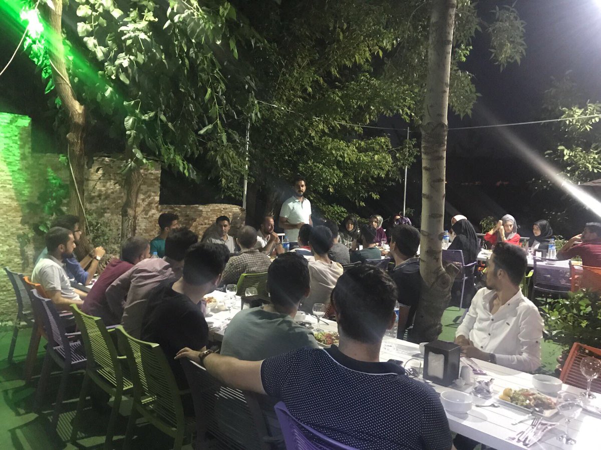 Fethn her şeydn önce br ruh ve şuur oldğnu,yarnın fethlerine hazrlnan biz GENÇ'lern,yapmş oldğu Malzgirt sefrnin istişarsni ypmış bulnmaktyz