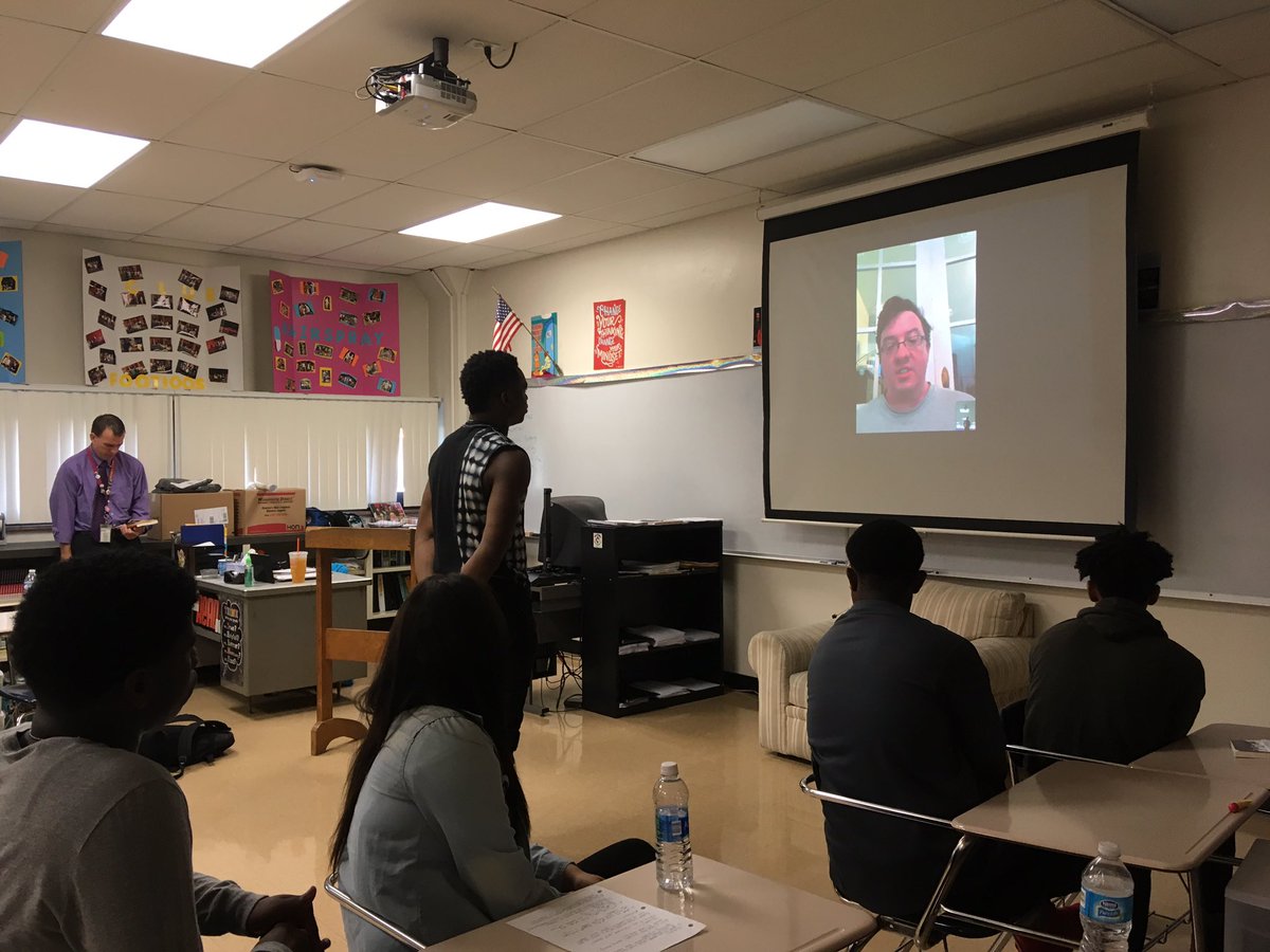 MrsK_DDE's tweet photo. When your students create awesome questions to ask the author of the theater book they are studying. #techadvantages https://t.co/PuZ1YwvbDv