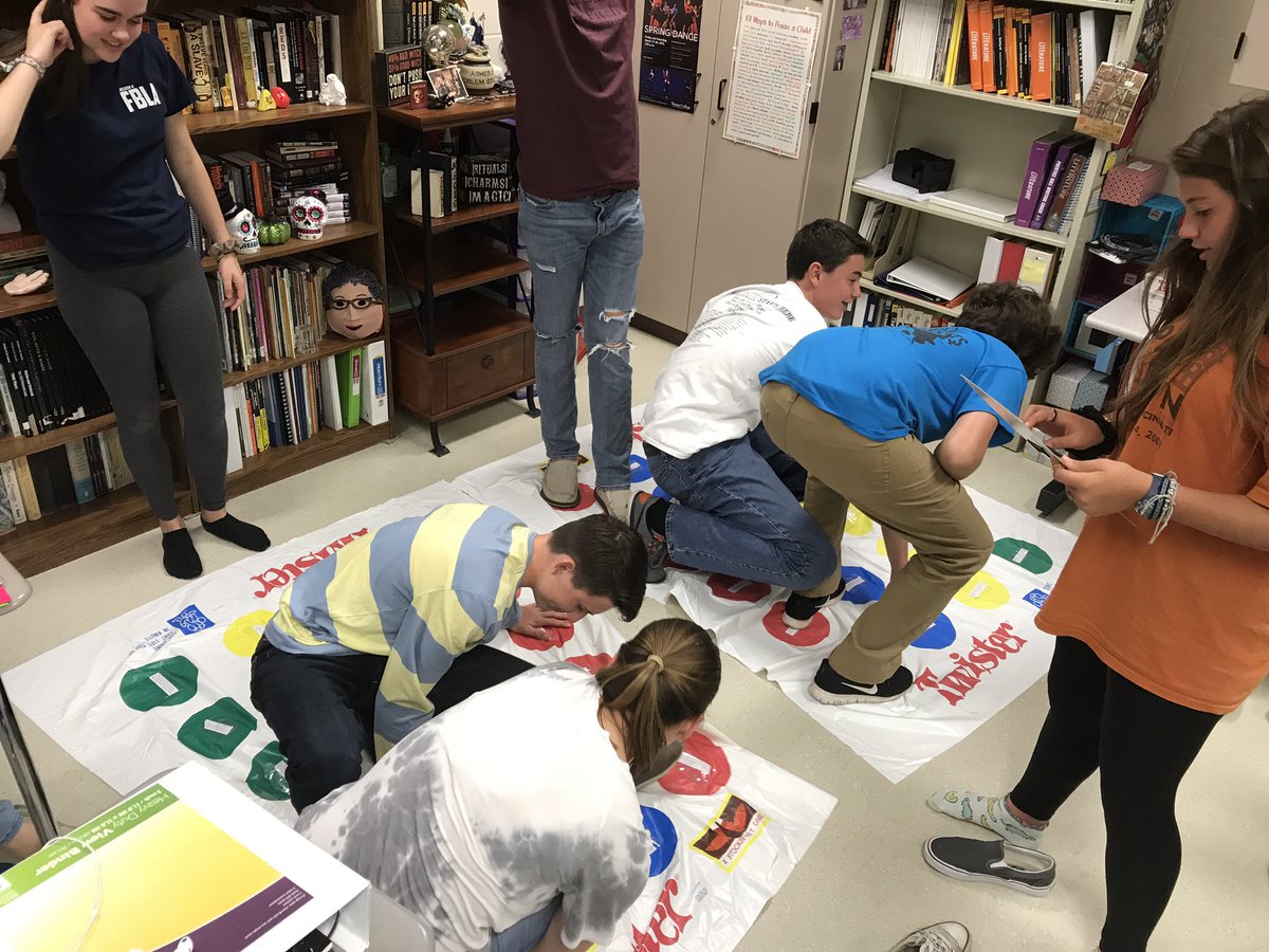MsCaldwellRHS's tweet photo. Literary Twister and Swat It. Review for tomorrow's quiz. #FunFormatives @Ryle_HS @MsMeyerE2H https://t.co/Jgub4iMBBA