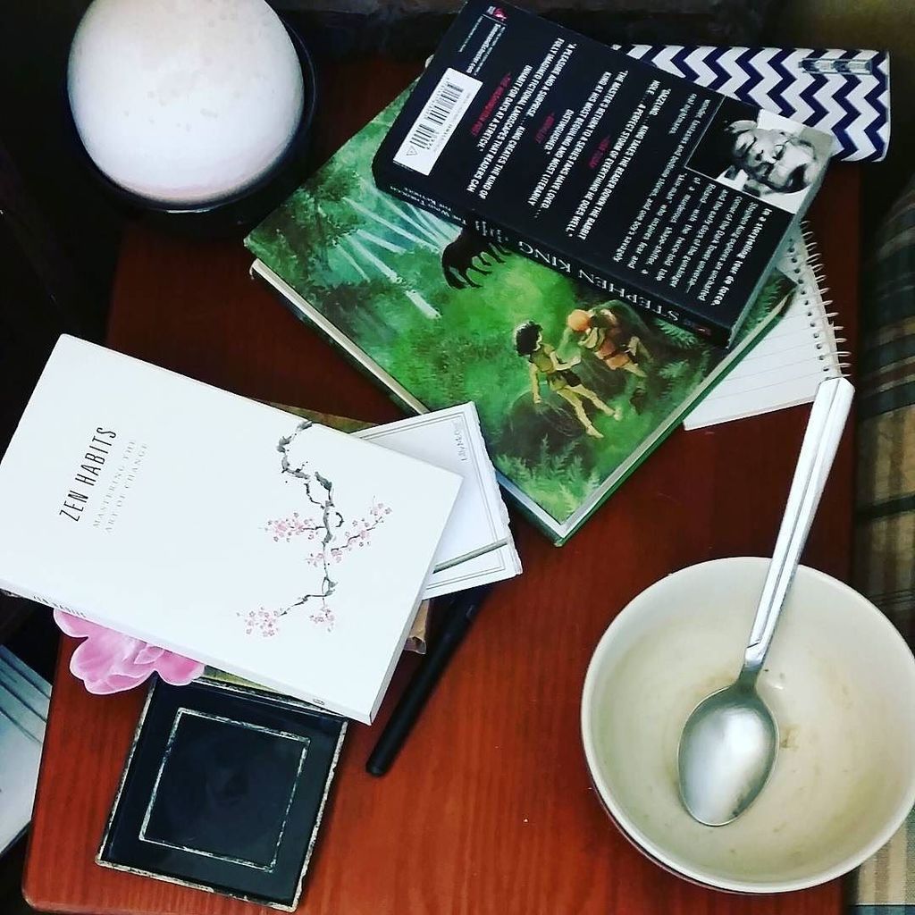 live_love_maria's tweet photo. My New Habit Plan: Review #1
Blog post: https://t.co/eiuXanjDVF
#dailydeclutter #habits #zenhabits #declutter #c… https://t.co/Qobj7PtxPr https://t.co/XuAxQH77OF