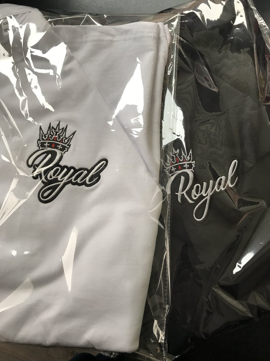 RoyalLabel1's tweet photo. Few orders ready to go! 👑 https://t.co/mFK5UJYlNh