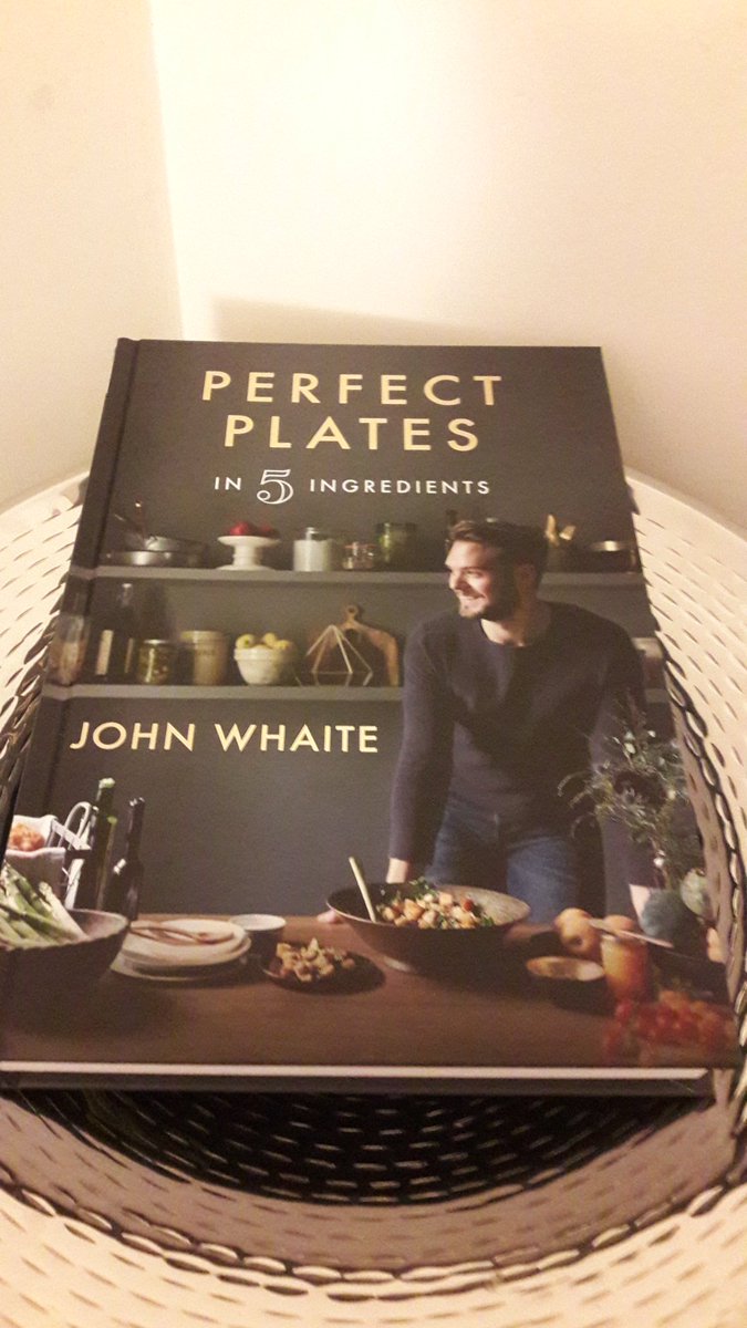 innocenteyes26's tweet photo. Look what came in the post today! @John_Whaite #perfectplates https://t.co/rNA9PtsE0v