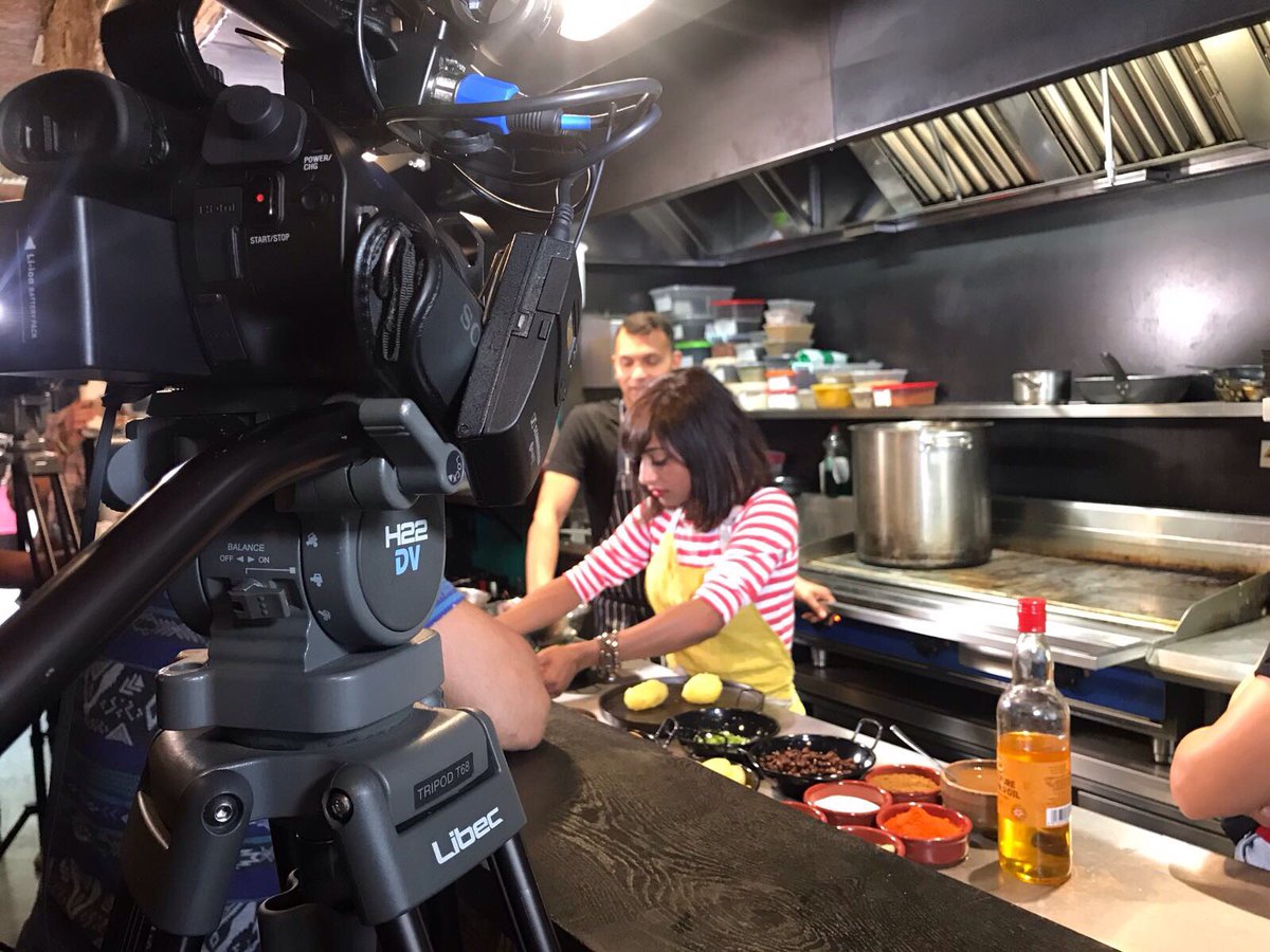We've been having fun filming in Brixton today with @mian_hajra and <a href="/ZeeTV/">ZeeTV</a> for #theplacetoeat
Here's a behind the scenes peak...🎥