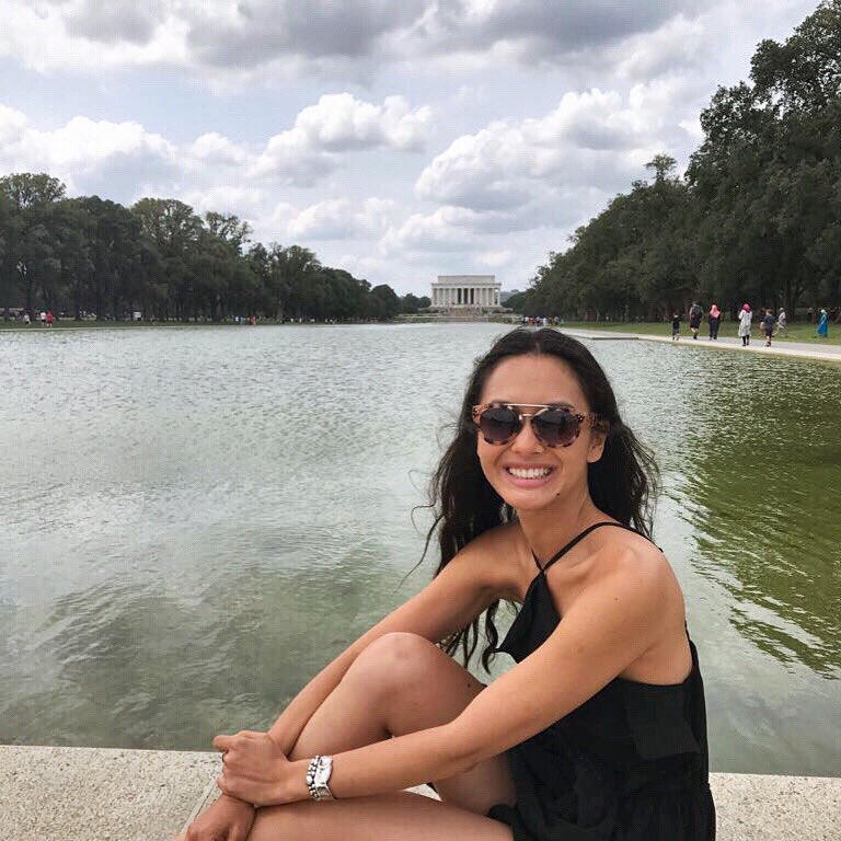 desireesiahaan's tweet photo. Hitting the museums n national monuments in DC is a pretty cool way to start the day!Doin my own reflecting by the infamous #ReflectivePool https://t.co/j8IeoNwcFq