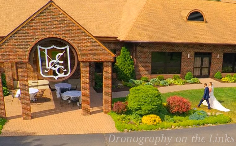 droneonthelinks's tweet photo. It was our pleasure to work with @Lakelands1922 to bring a unique view to this beautiful wedding #weddingphotography https://t.co/MUJLuk3xMn