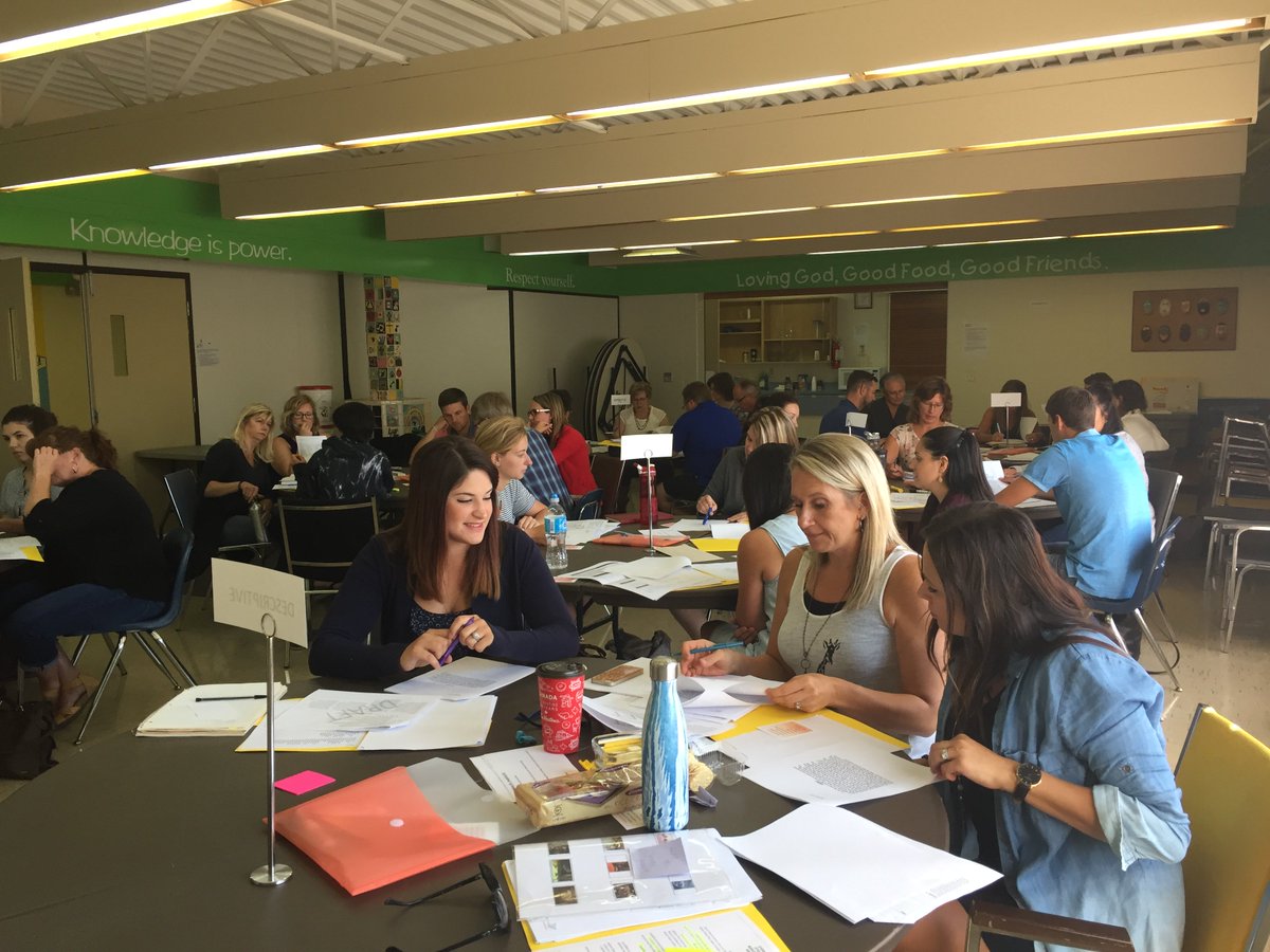 GSCSNews's tweet photo. Gr. 4 English teachers explore writing #GrowingInKnowledge https://t.co/wQQDPRtYCM
