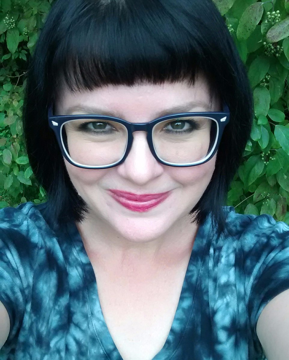 TracySharp's tweet photo. #Eyebuydirect, #RFLKT, @Eyebuydirect, #Uptown, https://t.co/MnZduPQvwi
