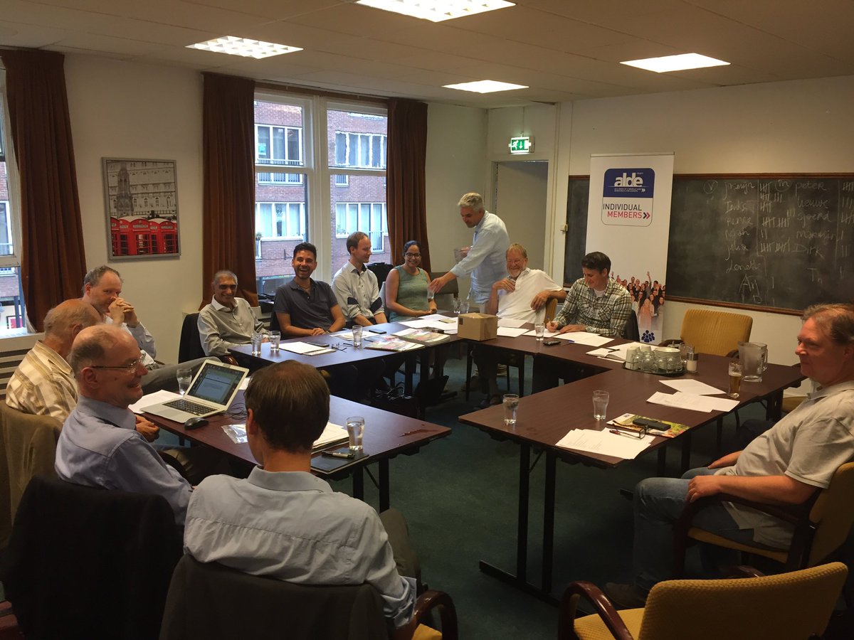 ALDEimNL's tweet photo. Mooie aftrap van het Alde individual members seizoen. Het doel volgens @danieltanahatoe: samen invulling geven aan europees burgerschap https://t.co/N2JdQstXH1