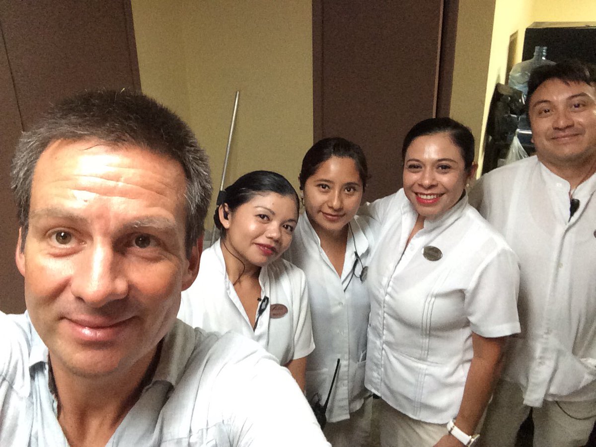 gruposervibar's tweet photo. Saludos a nuestros amigos del departamento de servibar del Hotel Fiesta Americana Mérida! https://t.co/yQIAd3e6Se