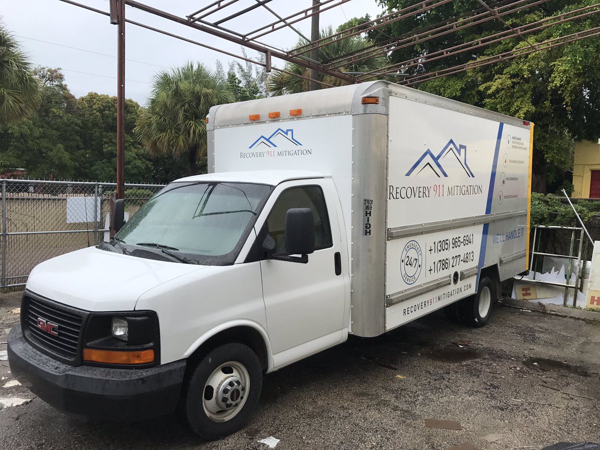 NewAgePrinting's tweet photo. We love to see clients grow their fleets another day another wrap. @NewAgePrinting https://t.co/vCWLKFbn8F