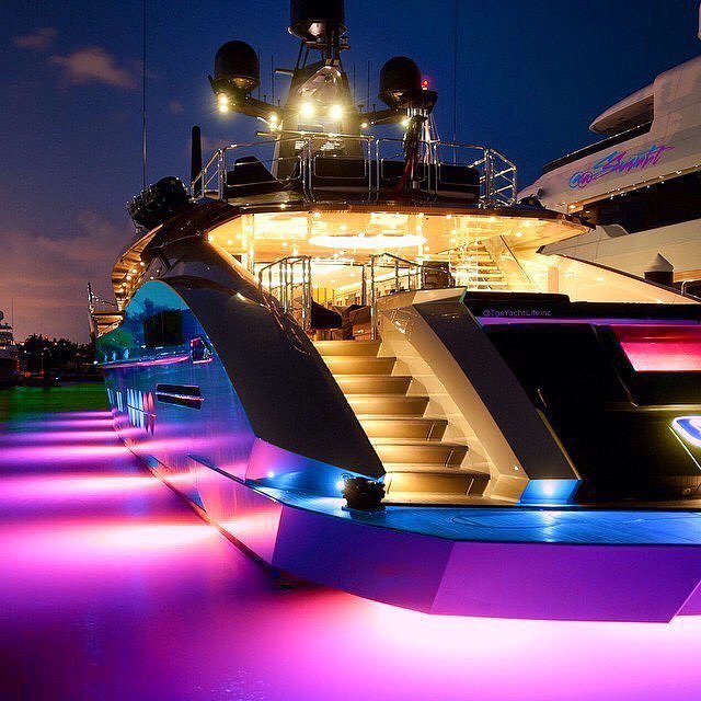 historide's tweet photo. If you're going to go #yachting might as well do it right! All we can say is WOW! What is you're favorite brand of… https://t.co/dwyvqb7RQ9 https://t.co/y7khzVwJDM