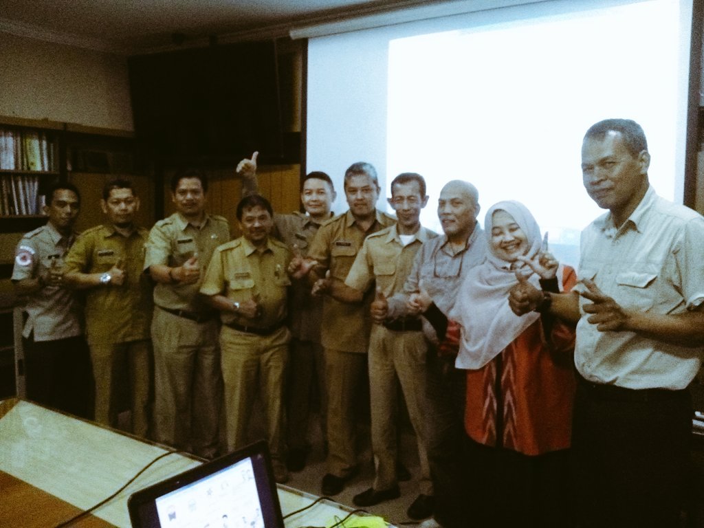 dmrimedia's tweet photo. Pembahasan irisan rancangan RKPD Prov Jawa Barat 2017 - 2025 ( Prioritas Produktivitas SDM) #PRBBK #SendaiFrameWork #RevolusiMental #ASN https://t.co/2HnpEwO7sX