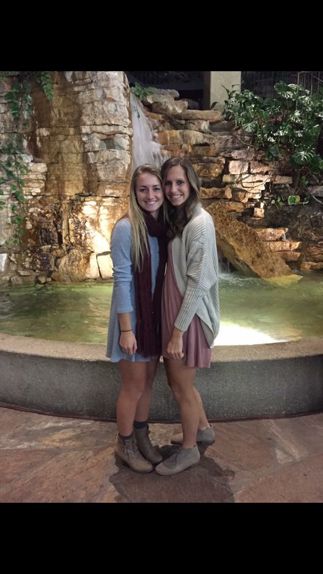 char0018's tweet photo. Happy 21st bday!!! Ily @gabbymencotti 💙 https://t.co/hRr2QMu2TS