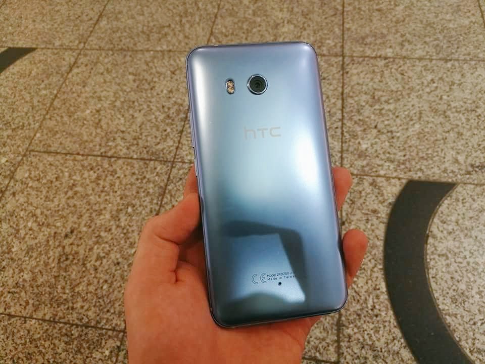 PanGadzetPL's tweet photo. W końcu się nie palcuje 😎 Matowe zabezpieczenie od #MyScreenPROTECTOR 😊 https://t.co/1aOIQrFnnj