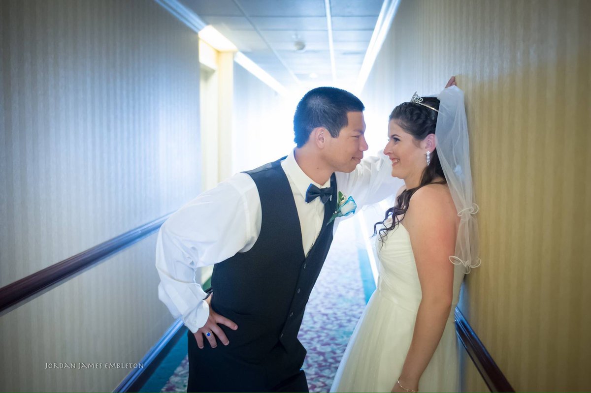 EmbletonJordan's tweet photo. #jordanembleton #jordanembletonphotography #wedding #weddingseason #bride #weddingphotographer #weddingphoto #weddingphotography #bridegroom https://t.co/ENNjKNu2Ms