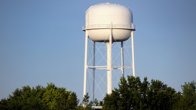 EcowaterSystems's tweet photo. There's almost a 25% chance your water is either unsafe to drink or hasn't been properly monitored for contaminants. https://t.co/urt1Gs5EIZ https://t.co/pafaKrTbqU