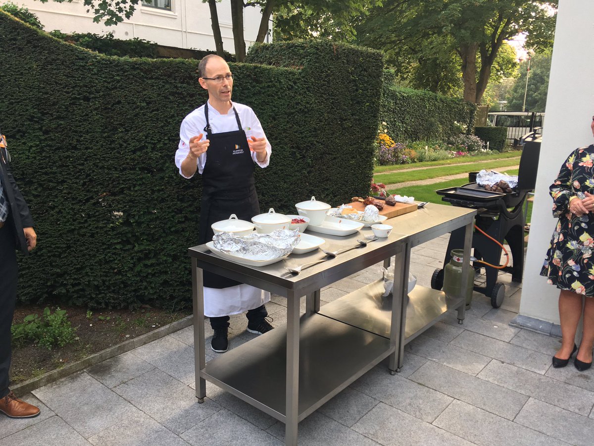 MartinSoerby's tweet photo. Happy to host #norwayconventionbureau promoting Norway for conferences, seminars. Food by the fabolous @MindorKlauset https://t.co/Nk359USSi8